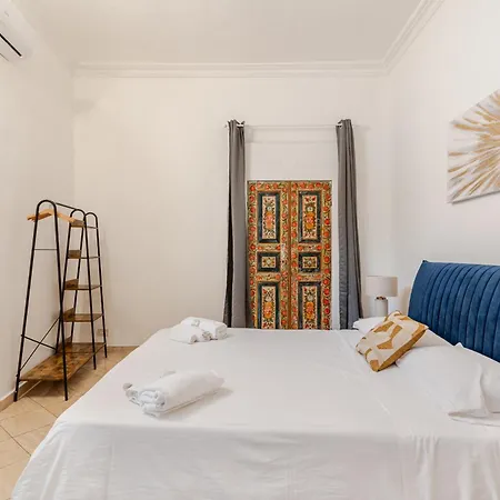 Casa Storica 4bdr Con Terrazza A Campo De Fiori Apartment *