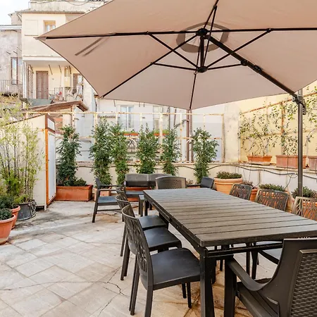 Casa Storica 4bdr Con Terrazza A Campo De Fiori Apartment
