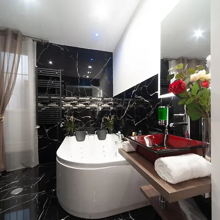 Farnese Jacuzzi Apartment Rome