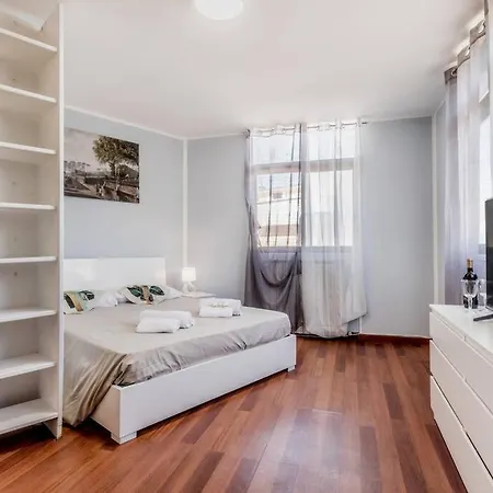 Domus Pamphili Free Netflix & Ac Apartment