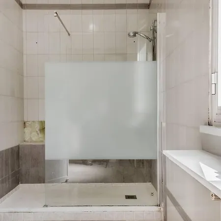 Domus Pamphili Free Netflix & Ac