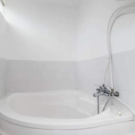 Domus Pamphili Free Netflix & Ac Rome