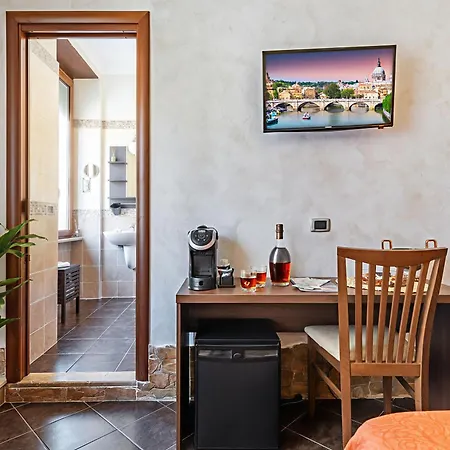 Alis Laura - 150m From Piazza Bologna Metro And 10 Minutes From The Colosseum * Roma