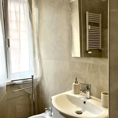 Casa Blaserna Nel Cuore Dello Shopping A Marconi E Trastevere Casa vacanze Roma