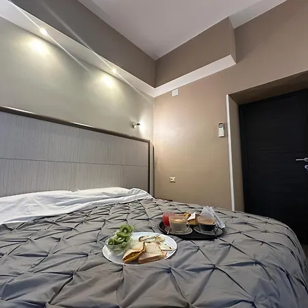 Candia 4* Rome