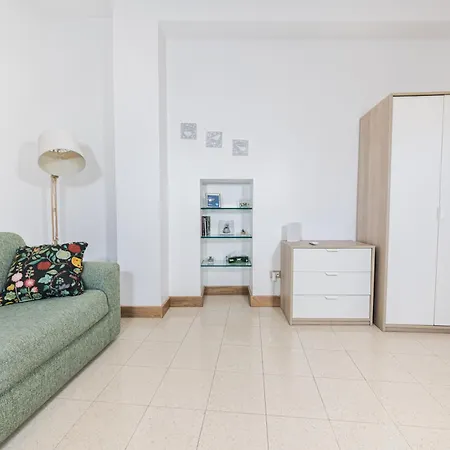 Agrippina House: Mura Vaticane *