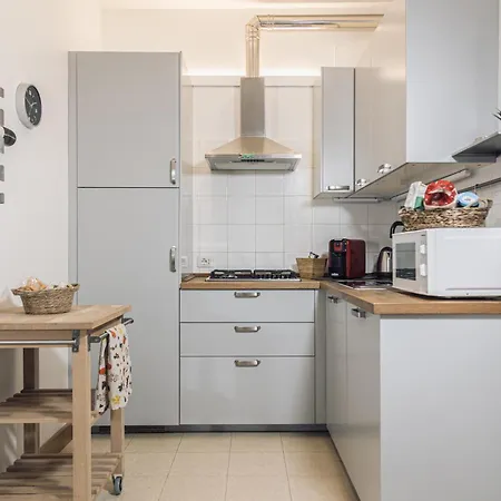Agrippina House: Mura Vaticane Apartment