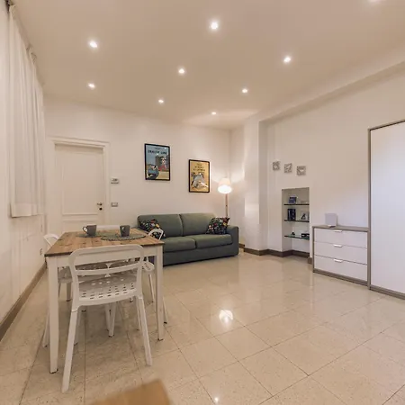 Agrippina House: Mura Vaticane Apartment *