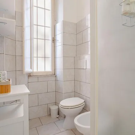 Apartment La Dolce - Stone's Throw From The Center Rome