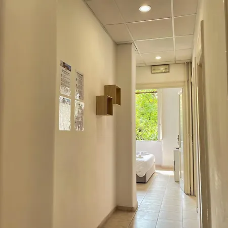 La Dolce - Stone's Throw From The Center Apartment
