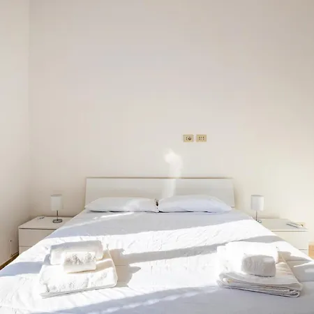 Apartment La Dolce - Stone's Throw From The Center