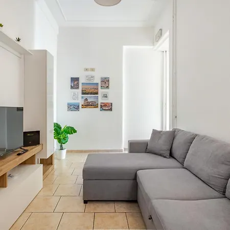 Apartment La Dolce - Stone's Throw From The Center Rome