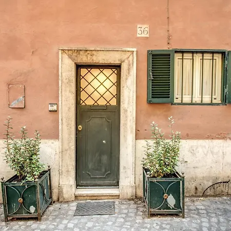 Charlotte Luxury Coronari Apartment Rome