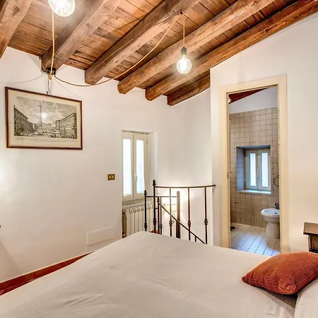 Apartment Charlotte Luxury Coronari Rome