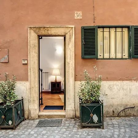 Charlotte Luxury Coronari * Rome