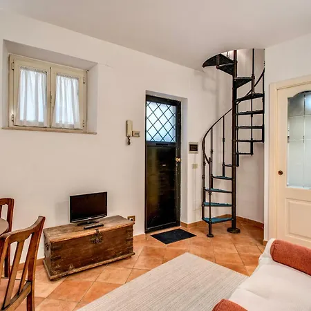 Apartment Charlotte Luxury Coronari Rome