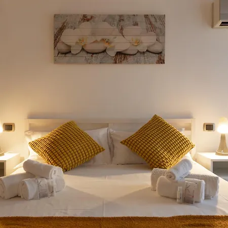 San Paolo Metro Station Guest house *