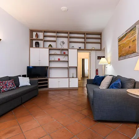 Colosseum With Terrace By Ndp Rent * Rome