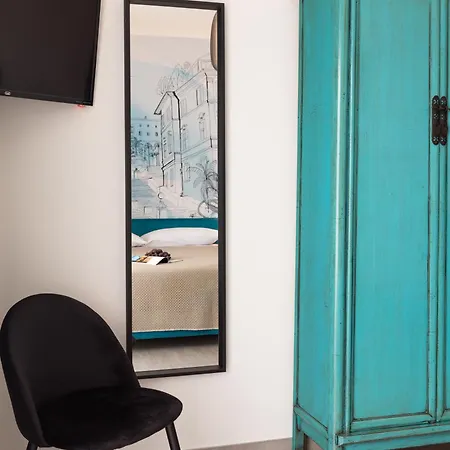 Vittoria C Stanza Celeste Apartment
