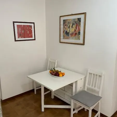Tra Le Mura Di *
