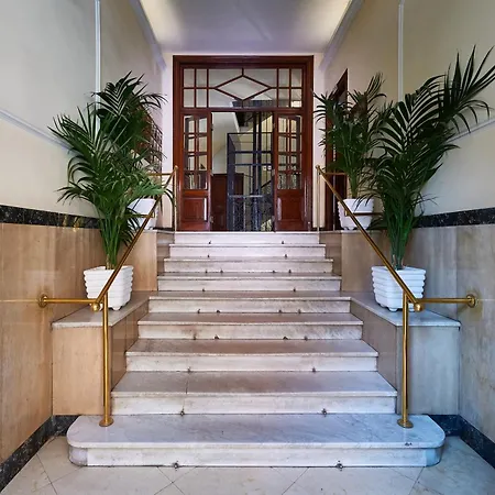 Vatican Lante Apartment