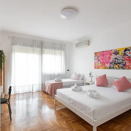 San Paolo Metro Station Guest house