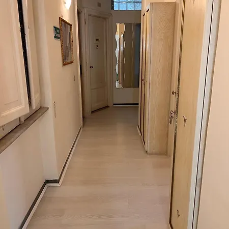 Dolcevirginia 3* Rome