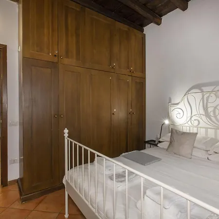 Apartment Happy Trastevere In Rome