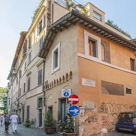 Apartment Happy Trastevere In Rome