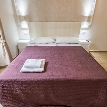 Mirabilia House Guest house *