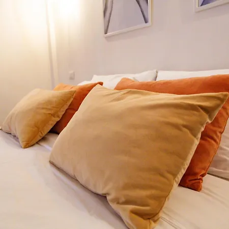 Angelina's Cozy * Rome