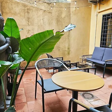 Vicolo Dell'atleta 23 - Garden In Trastevere Apartment *