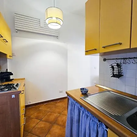 Vicolo Di Monte Del Gallo 24 - Vatican Apartment