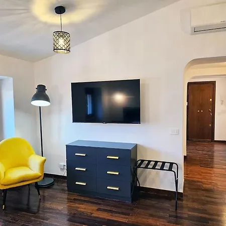 Gabri 19 - Elegant Escape In Piazzale Flaminio