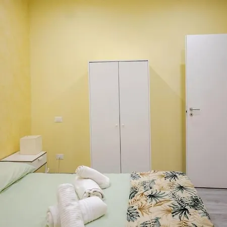 Sweet For 6 People And 2 Bathroom Apartment *