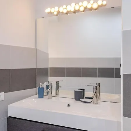 Sweet For 6 People And 2 Bathroom