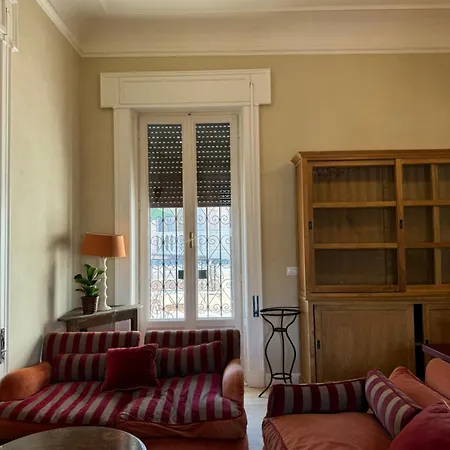 Elegante Con Terrazzo Apartment