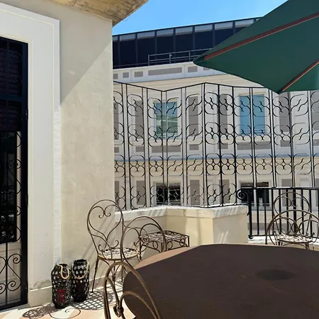 Elegante Con Terrazzo Apartment