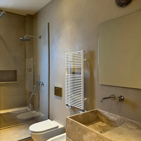 Elegante Con Terrazzo Apartment