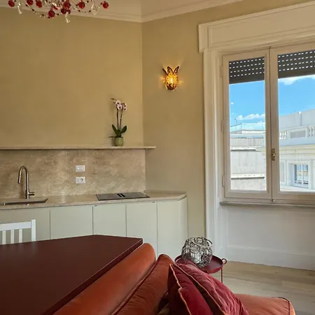 Elegante Con Terrazzo * Rome