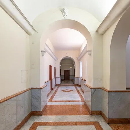 Il Vaticano All'improvviso *