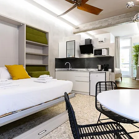 Modern In Trastevere With Garden By Ndp Rent * Rome