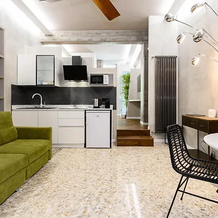 Modern In Trastevere With Garden By Ndp Rent Apartment Rome