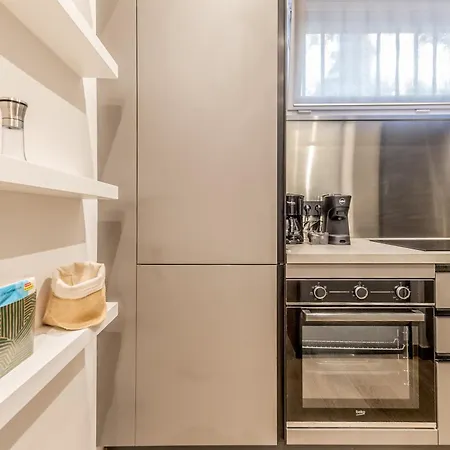 Apartment Borghese - Futuristic