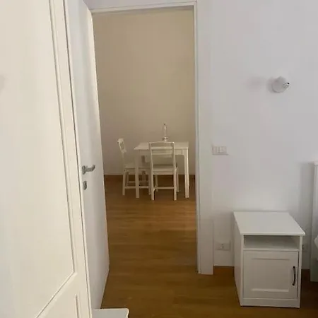 Esquilino Near Colosseum Metro Termini Apartment *
