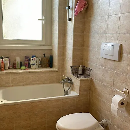 Cozy Close To The Vatican *