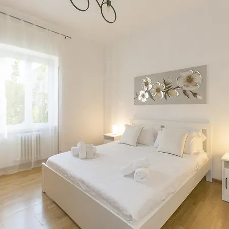 Apartment A 50 M Dalla Metropolitana Cornelia Rome