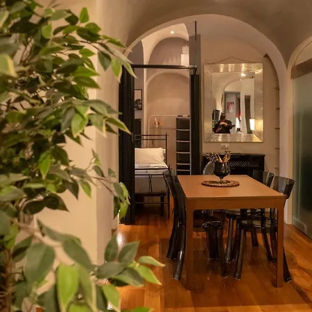 Domus Ciancaleoni - Colosseum - Rione Monti Apartment *