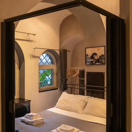 Apartment Domus Ciancaleoni - Colosseum - Rione Monti