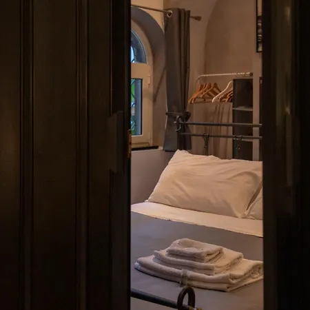 Domus Ciancaleoni - Colosseum - Rione Monti Apartment